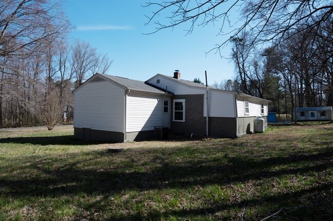 Building Photo - 1437 Briarcliff Dr
