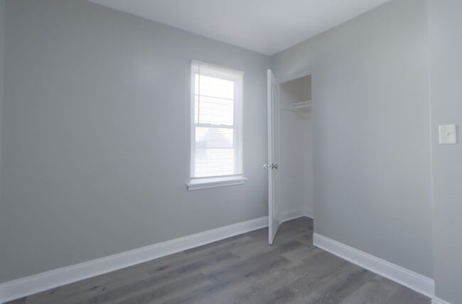 Building Photo - 4 Bedroom Cape Cod