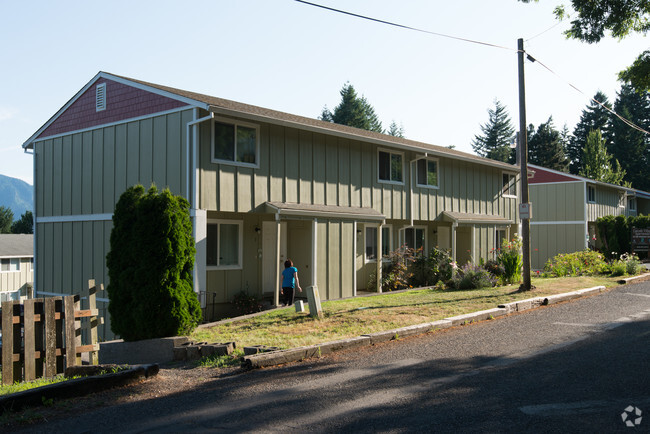 Primary Photo - Cascade Village