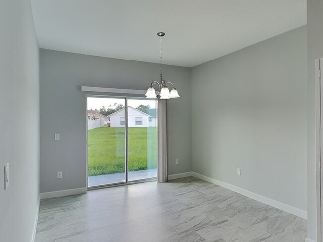 Building Photo - 1004 Dampierre Ct