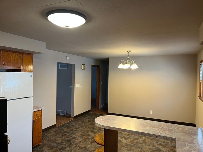 Building Photo - 2006 White St