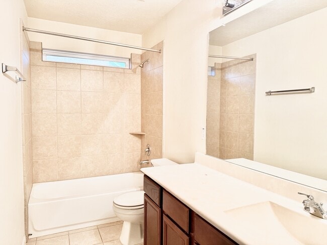 Building Photo - 11823 Green Colling Park Dr