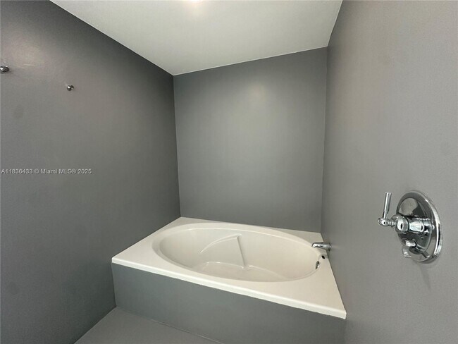 Building Photo - 888 Biscayne Blvd
