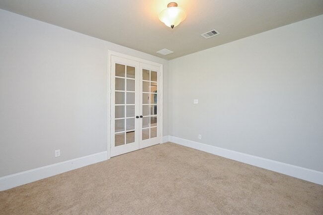 Building Photo - 30154 Southern Sky Dr
