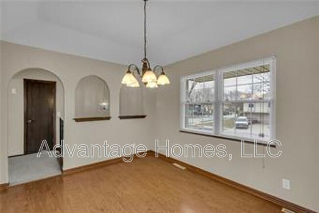 Building Photo - 15908 W Brougham Ct