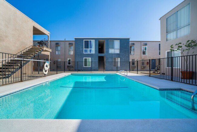 Building Photo - Chateau 16860 Chatsworth Apartments, LLC