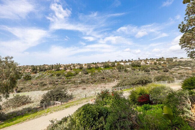 Building Photo - 6213 Paseo Privado