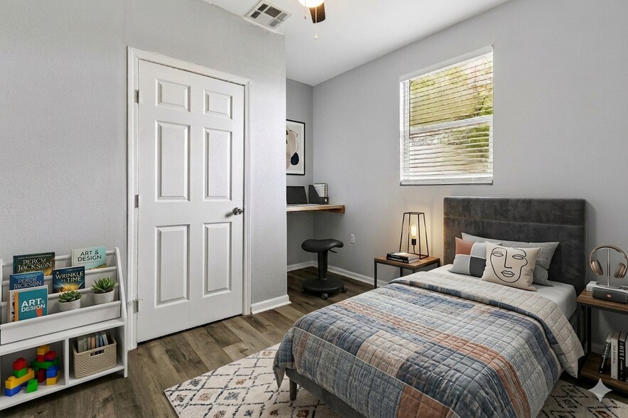 Building Photo - 3540 Clermont Dr