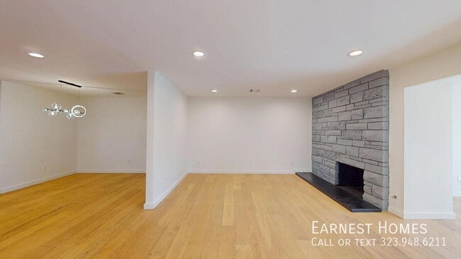 Building Photo - 8551 Wilbur Ave