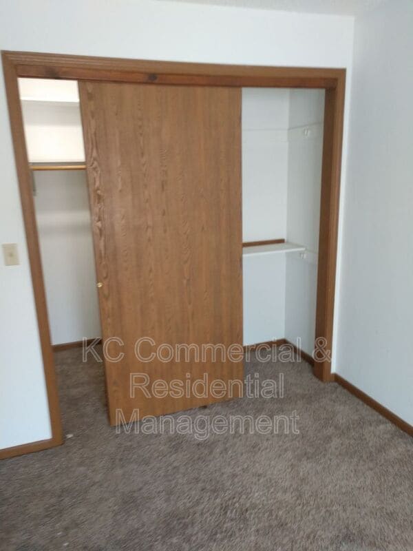 Building Photo - 211 W Main St