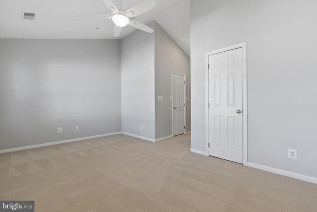 Building Photo - 351 Livermore Ln