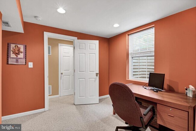 Building Photo - 3289 Kinross Cir