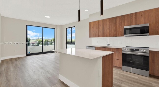 Building Photo - 1556 NW 110th Ave