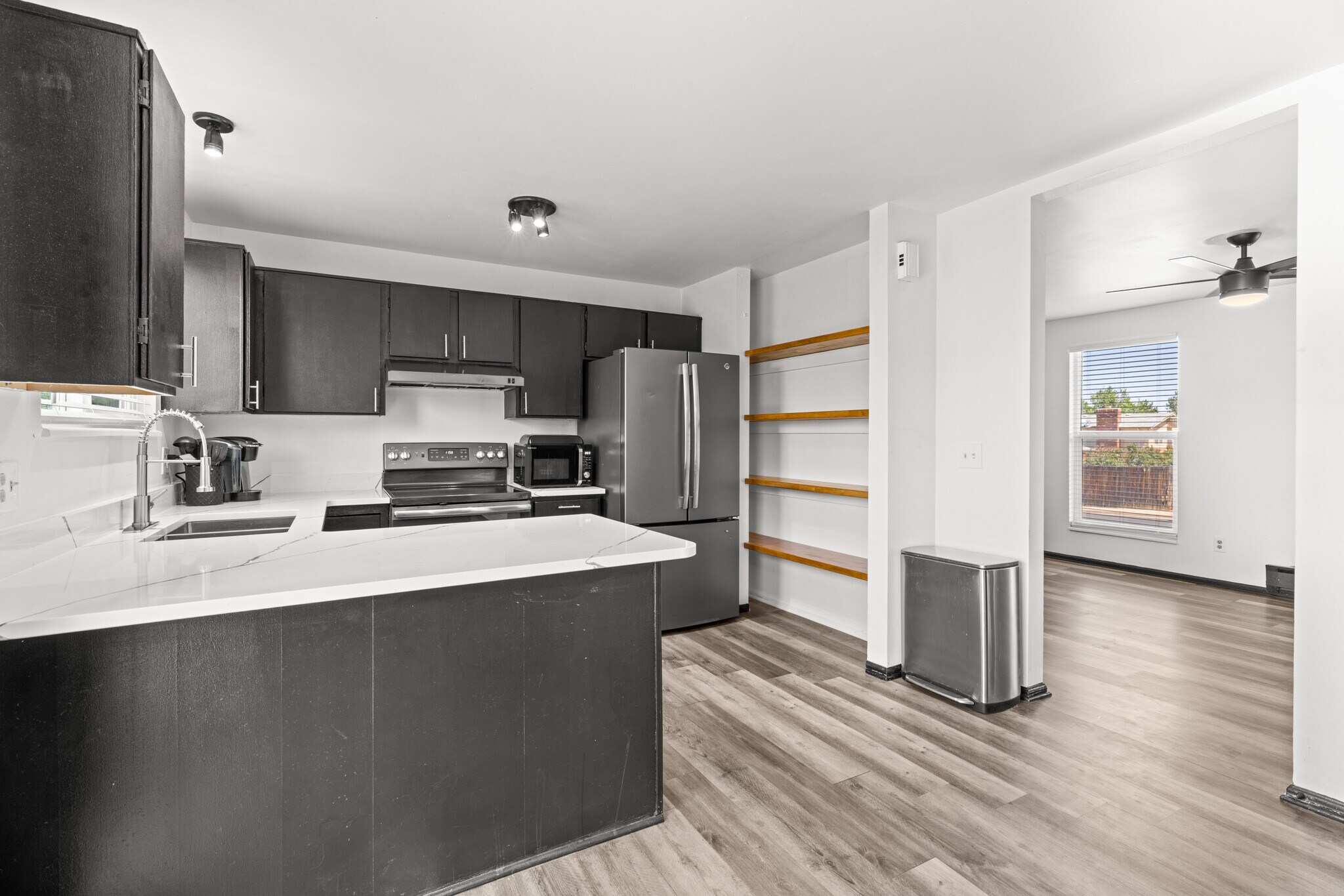 Building Photo - 16562 E Louisiana Dr