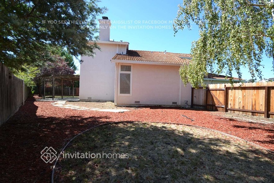 Building Photo - 117 Pau Ct