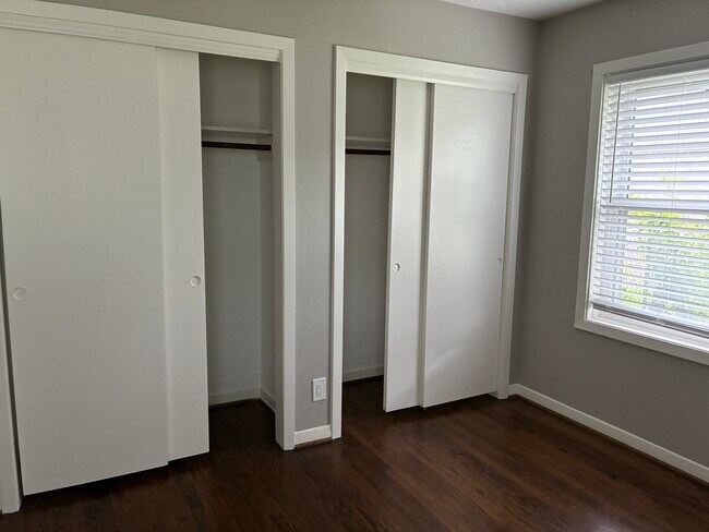 Building Photo - 7414 Marinette Dr