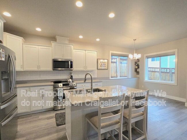 Building Photo - 6211 N Beulah Ave