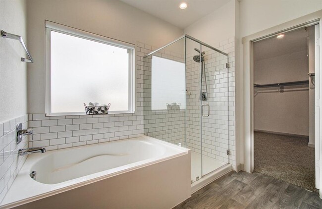 Building Photo - 14506 Rain Tree Dr