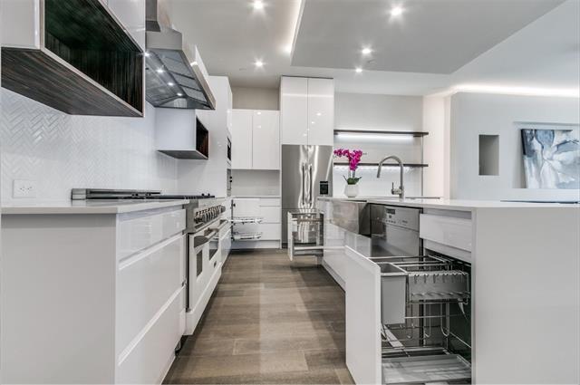 Building Photo - 256 Crockett St