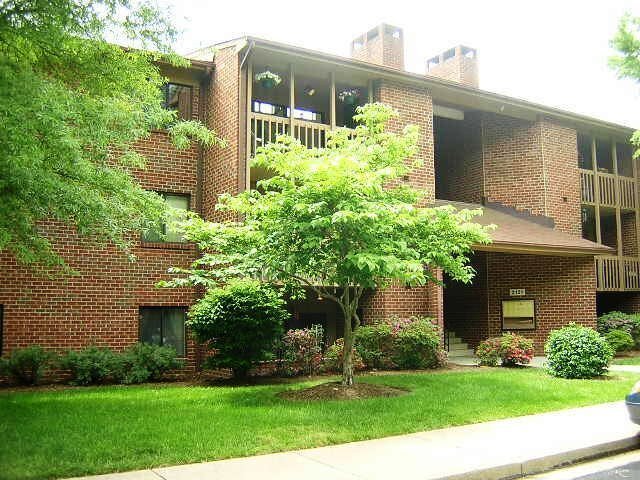 Primary Photo - West End Condo--Great Location!