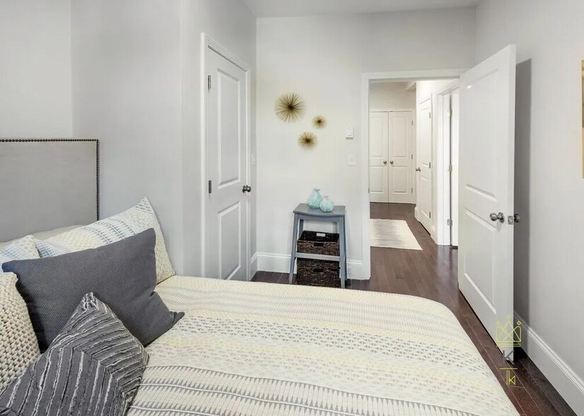 Building Photo - 6 Clearway St