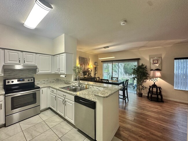 Building Photo - 1 bedroom unit at The Links in Haile Plant...