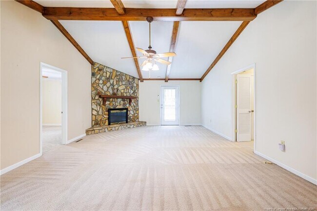 Building Photo - 209 Old Farm Rd