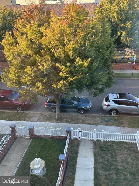 Building Photo - 1925 H St NE