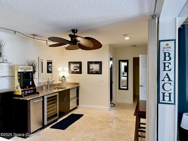 Building Photo - 3585 S Atlantic Ave