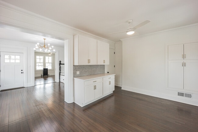 Building Photo - 62 Shrewsbury Ave