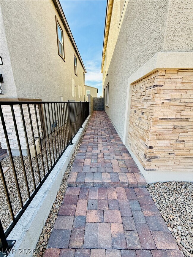 Building Photo - 8341 Caldera Hls Ave