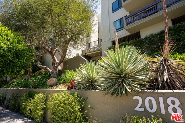 Building Photo - 2018 Griffith Park Blvd