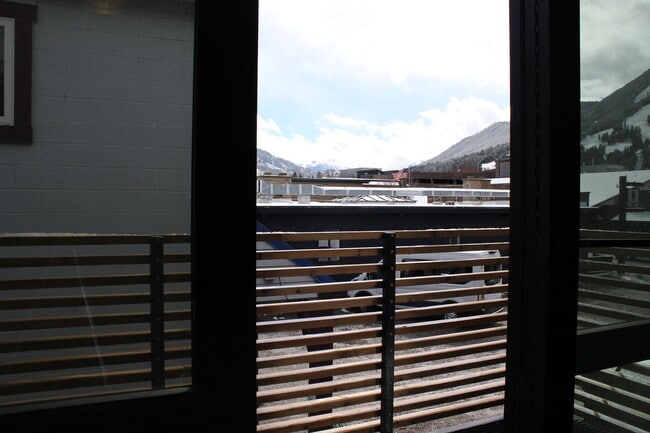 Building Photo - The Twin