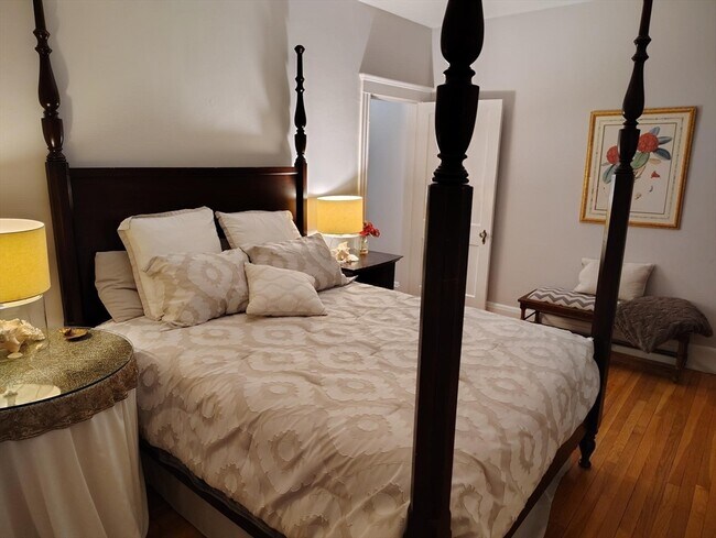 Building Photo - 357 Lafayette St