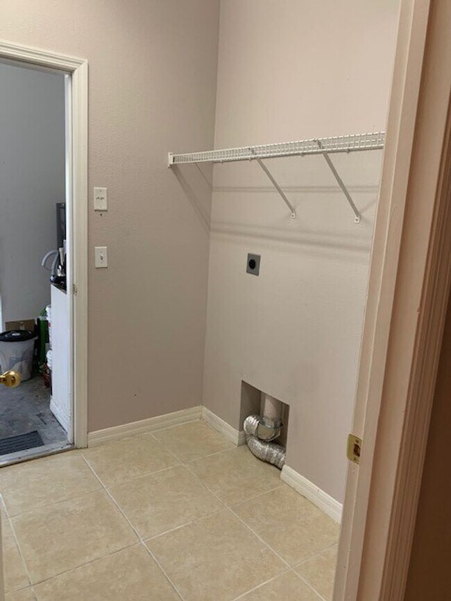 Building Photo - 226 Venetian Bay Cir