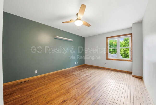 Building Photo - 938 Canterbury Dr