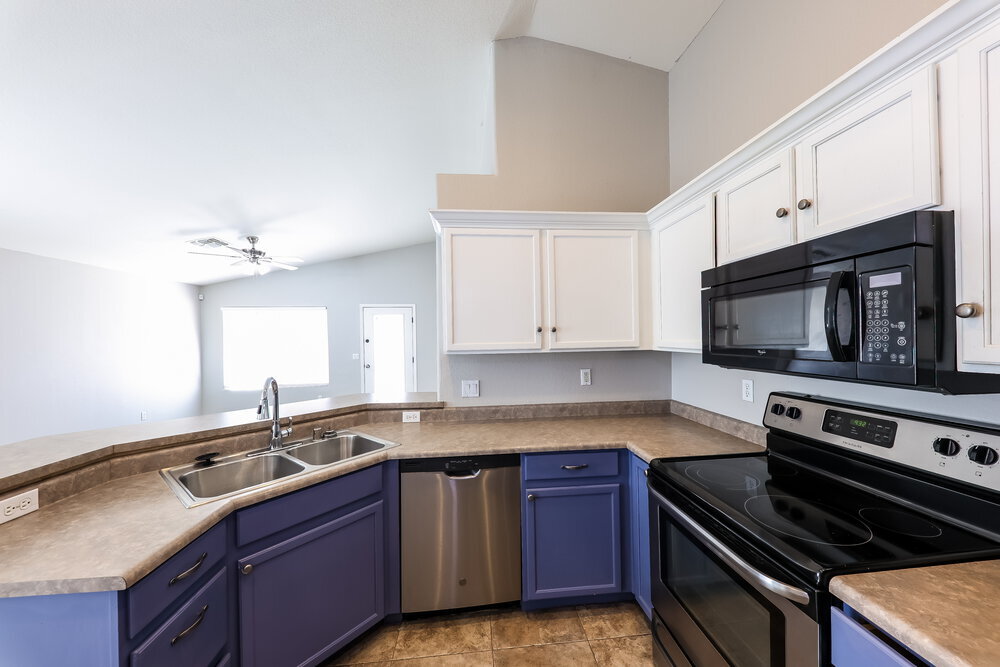 Building Photo - 8019 W Alex Ave