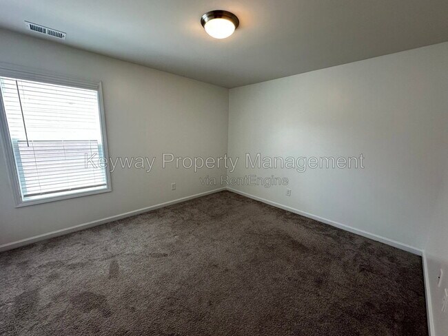 Building Photo - 6064 High Top Ln