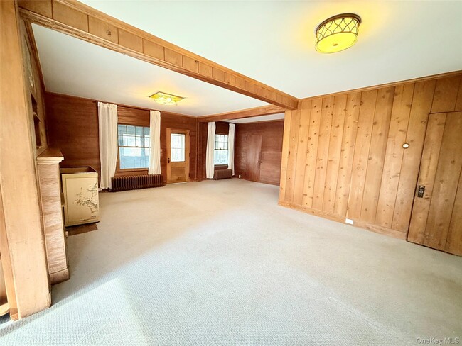 Building Photo - 34 Maple Ave