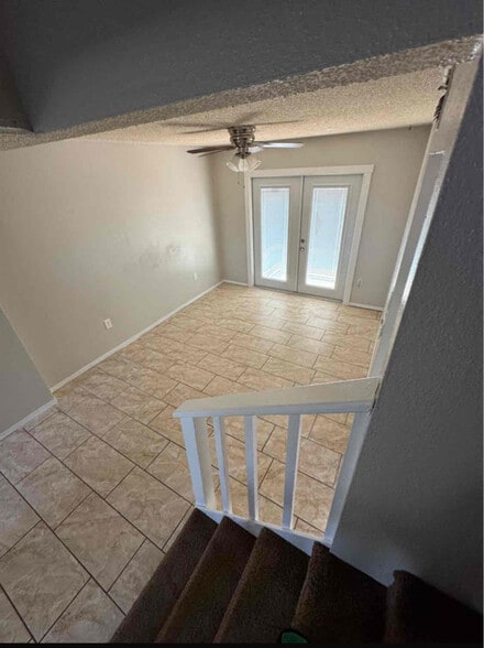 Building Photo - 7023 Oakwood Dr