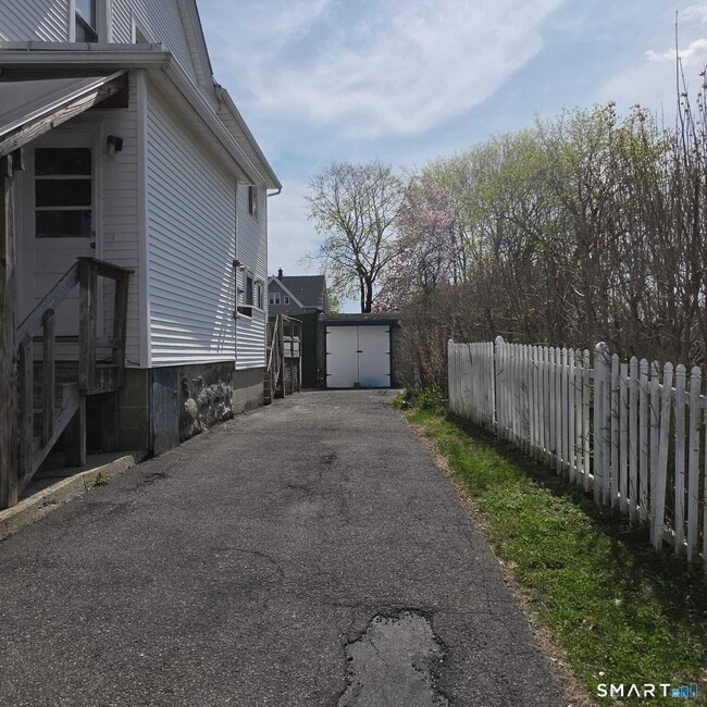 Building Photo - 124 Geddes Terrace