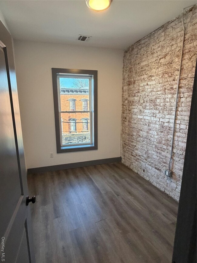 Building Photo - 2651 E Main St