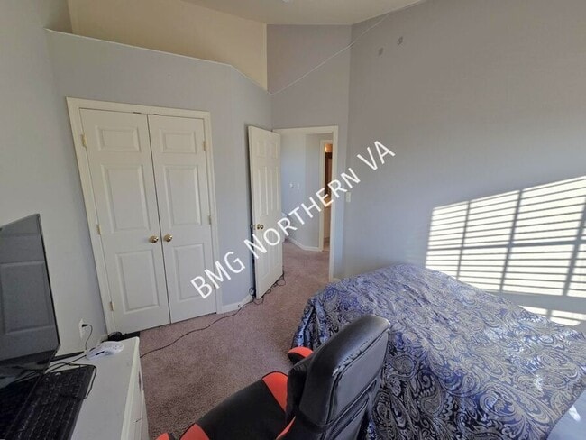 Building Photo - 12108 Wallower Way