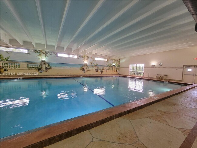 Building Photo - 196 Mansfield F