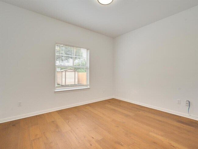 Building Photo - 4601 Eilers Ave