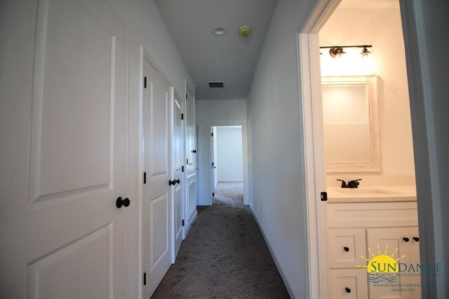 Building Photo - Gorgeous Townhome in Fort Walton Beach