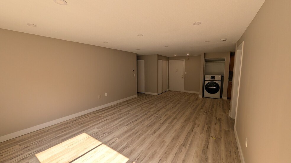 Building Photo - 48 Avonwood Rd