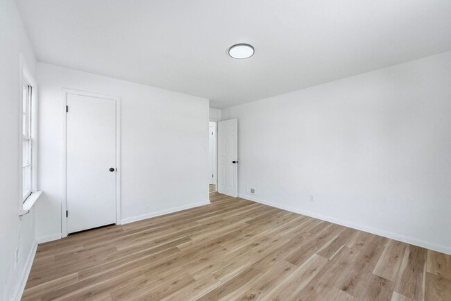 Building Photo - Updated 3 BR with Garage & Basement