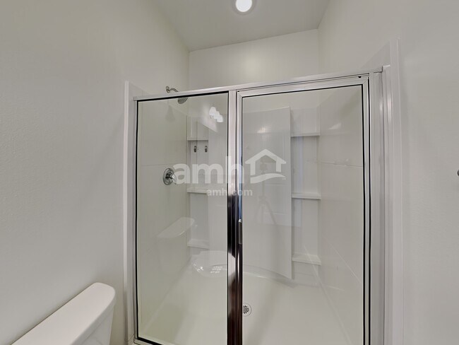 Building Photo - 19232 18th Ave Ct E