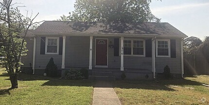 Building Photo - Charming 3-Bedroom Home with Fresh Updates...